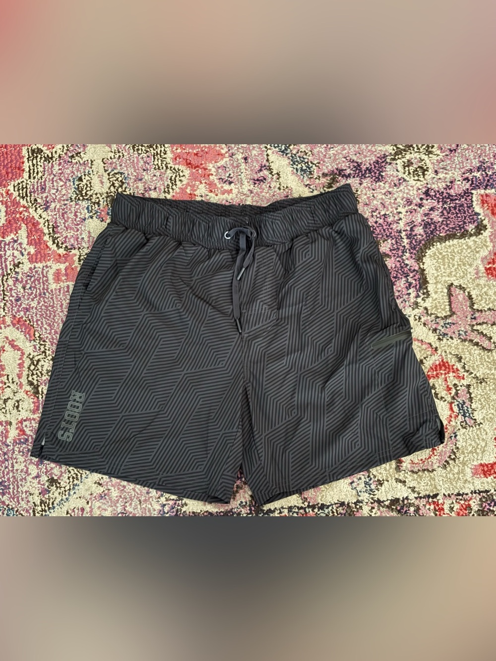 Roots men Black Shorts nwt